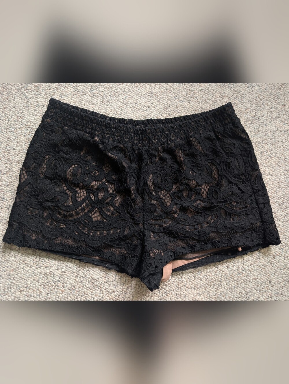 BCBCMaxAzria Lilli Lace Shorts